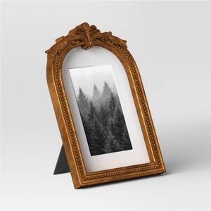 Threshold 5"x7" Matted to 4"x6" Ornate Arch Table Frame Antique Brass